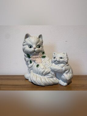 White Ceramic Cat Figurine with Pink Rose Detail - Decorative Pet Statue